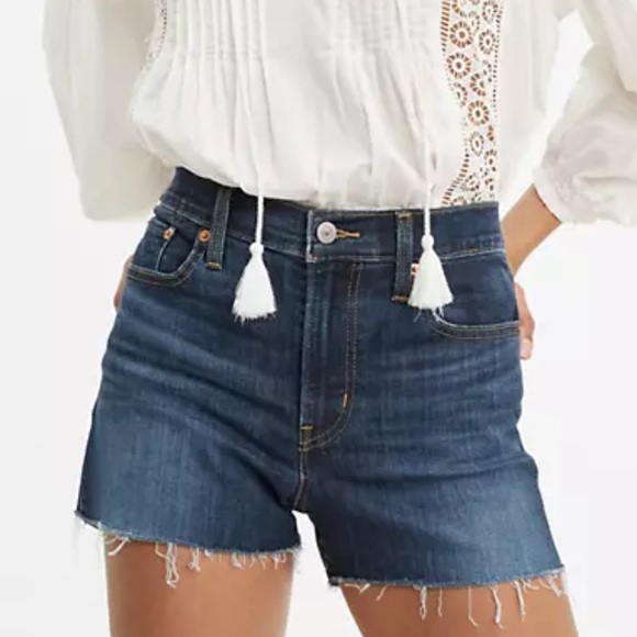 Levi's Pants - Levi’s HIGH RISE SLIM THROUGH HIP SHORTS 14 | W32